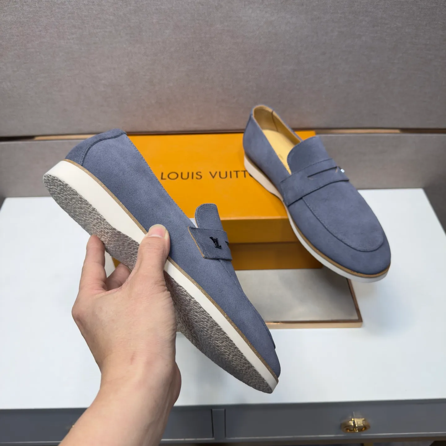 Men's men's shoes 💰pp442 [LV～] Men's casual shoes 2026z cabinet sales simultaneously 🔶Size: 38-44 #️⃣ 🔷4 colors🔜The upper is made of cowhide stitching ➕Cowhide lining, comfortable and breathable, sole: original comfortable and wear-resistant outsole, ⚠️real thing📱photographed🎬real thing is better📢📢📢
